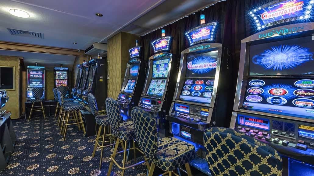 How to Win at Slots: Expert Strategies for Players