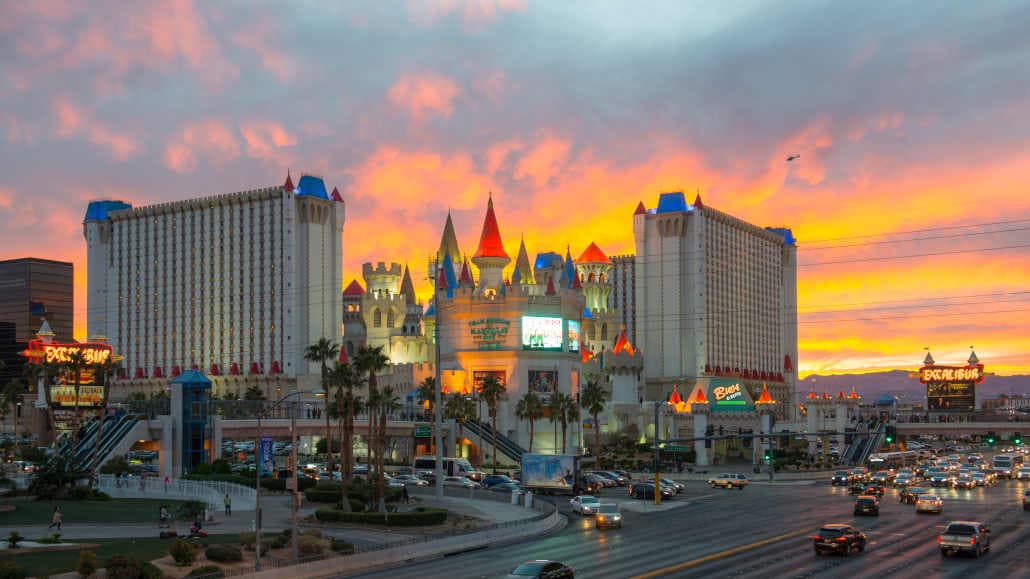 How to Beat the House: Winning Gambling Strategies