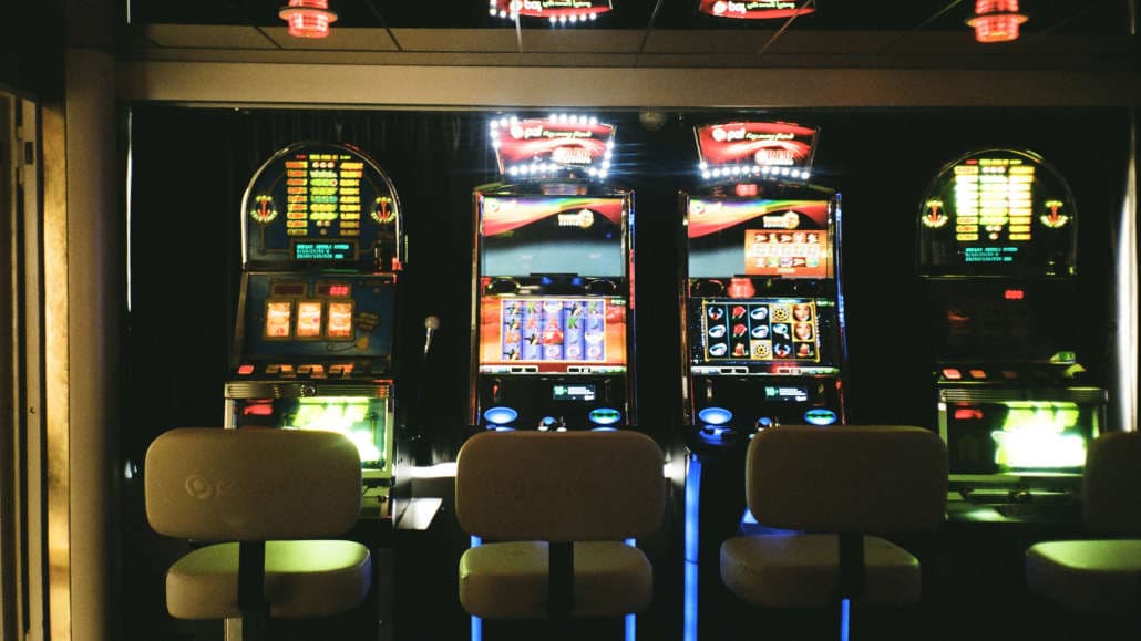 How to Win on Slot Machines: 8 Expert-Backed Tips