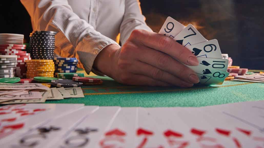 Caribbean Stud Poker: A Guide to Rules and Strategy