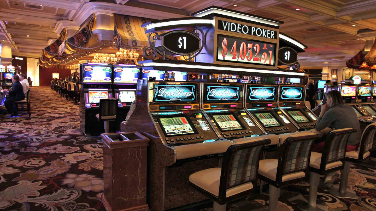 Why Play Video Poker: 5 Key Benefits Of This Classic Game