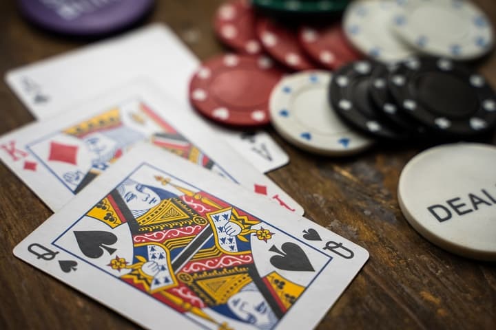 3 Card Poker Strategy