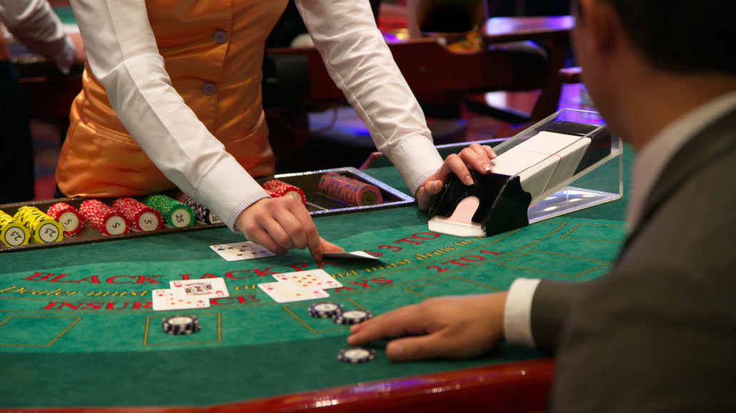 how much should you tip blackjack dealer