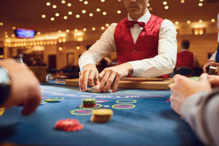 Poker dealer tips