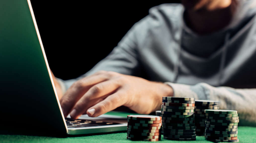 reduce risks gambling online