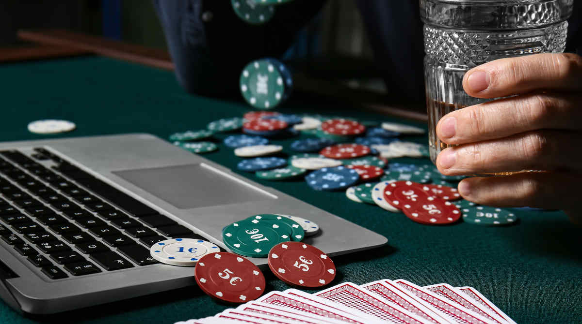 comparing online and live casinos