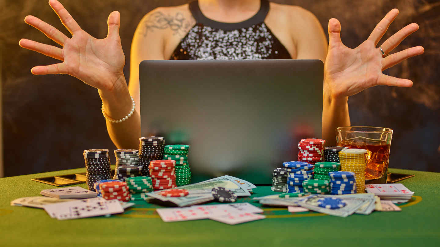 gambling offline vs online
